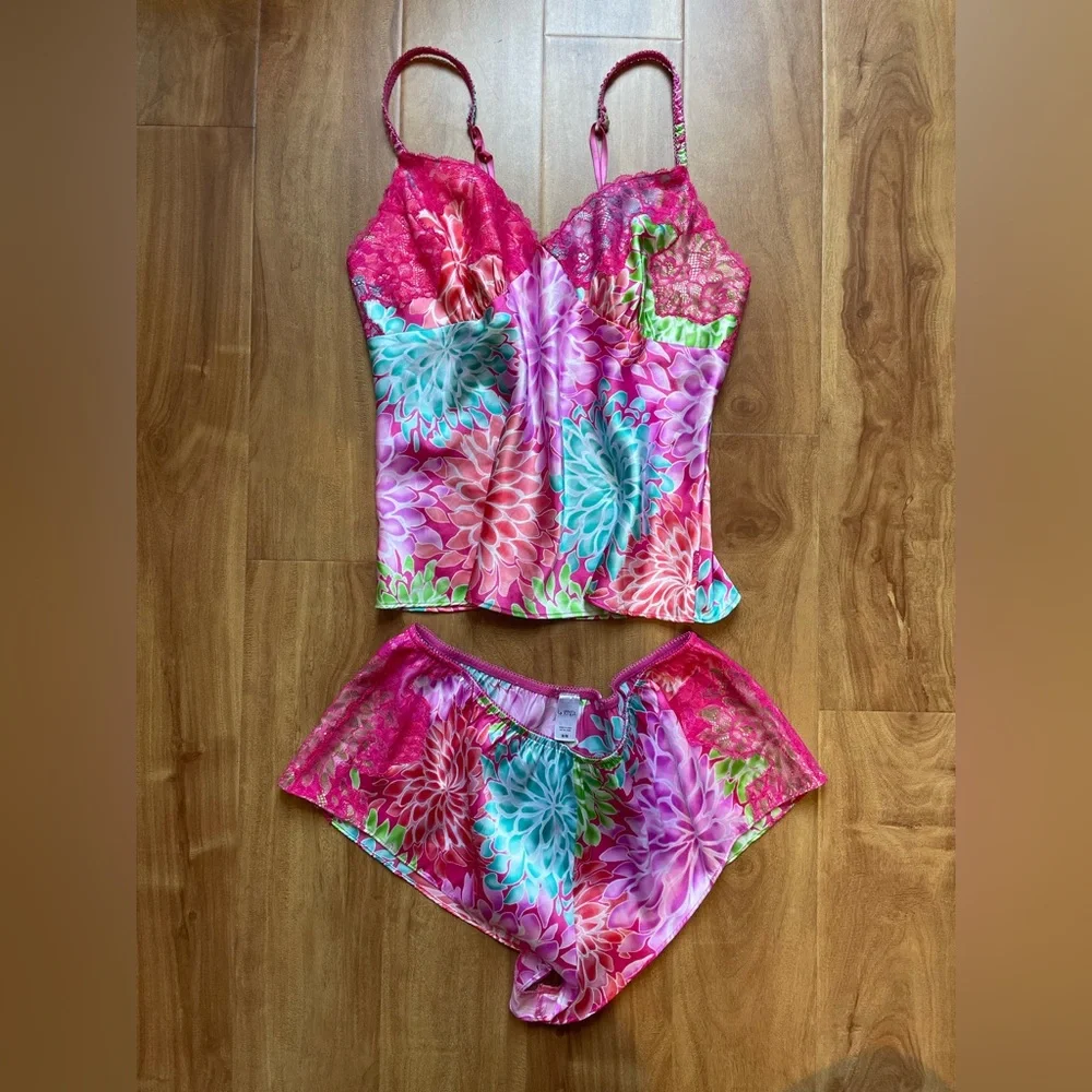 Bright Pink & Blue Chrysanthemum Print La Senza 2 Piece PJ Camisole & Shorts Set - Picture 5 of 5